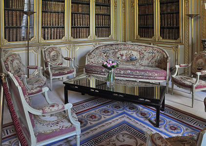 Armchairs and canape with Aubusson tapestry upholstery, Hotel de Bourvallais (now Ministry of Justice)