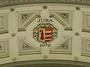 The coat of arms of the canton has been added to the side of the dome in the Federal Palace in Bern.