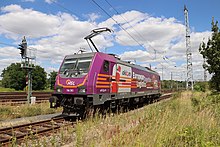 186 383 wartet im Güterbahnhof Pirna auf neue Einsätze