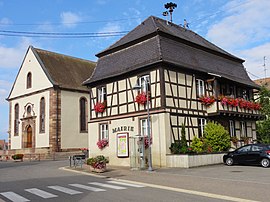The town hall in Wingersheim-les-Quatre-Bans