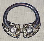 Penannular brooch (not Anglo-Saxon)