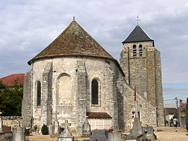 The church in Achères-la-Forêt