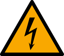 Warnschild mit Warnung vor gefährlicher elektrischer Spannung nach ISO 7010
