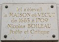 Gedenktafel für Nicolas Boileau, der 24 Jahre lang unter der heutigen Nummer 26 lebte.