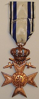 Military Merit Cross 3rd Class with Crown and Swords on wartime ribbon (reverse)
