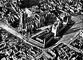 Luftbild der kriegszerstörten Altstadt Ypern, 1917