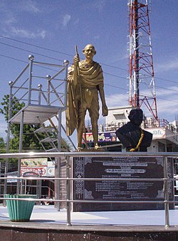 Mahatma Gandhi statue in Jammalamadugu