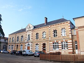 The town hall in Saint-Sauveur-en-Puisaye