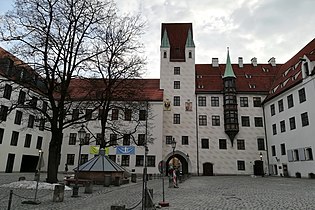Alter Hof, München (am Standort der Herzogsburg)