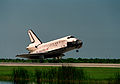 STS-105 lands at the Shuttle Landing Facility, 22 August 2001.