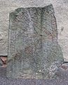 U127, Kirche Danderyd: Jarlabanke ließ diese Steine für sich aufrichten, während er lebte, und er schuf diese Brücke für seine Seele, und er besaß allein ganz Täby.