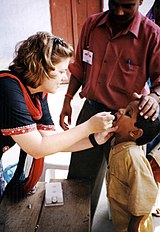 Vaccination-polio-India.