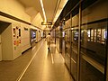 Bahnsteig der Tunnelstation „Vittoria“ mit Bahnsteigtüren