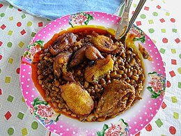 Beans, plantain, and chicken
