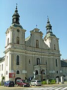 Rk. Nawie­dzenie NMP (Heim­su­chung Mariens) in Koło Hallen­kirche mit Doppelturm­fassade