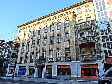 Erick Hecht tenement at 67 Dworcowa Street (1912–1913), registered on Kuyavian-Pomeranian Heritage list. Will be entirely restored in 2018.
