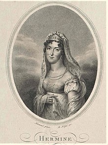 Black and white portrait of a young woman in a dotted, white empire dress, wearing a coronet and veil on her dark, curly hair. In her neck are pearls. The picture bears the inscription "Hermine".
