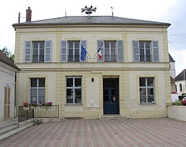 The town hall in Isles-lès-Villenoy