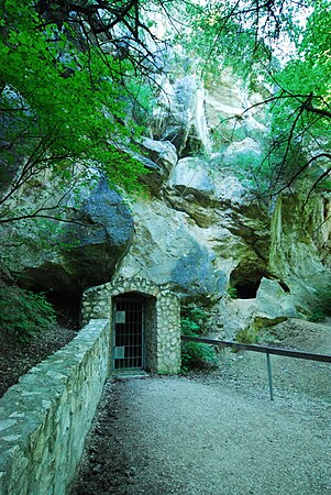 Eingang zur Turold-Höhle
