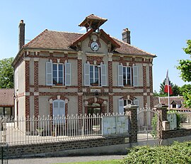 The town hall in Montigny-le-Guesdier