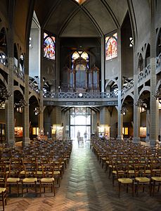 Interior of the Église Saint-Jean-de-Montmartre