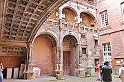 The Renaissance courtyard