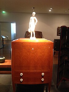 A cabinet by Emile-Jacques Ruhlmann displayed in the Maison du Collectionneur
