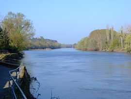 The Louet river at Mûrs-Erigné