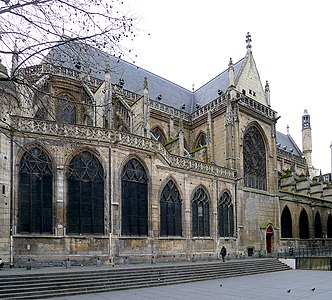 The north facade and transept