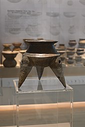 Tripod earthenware, Ca. 4,000 – 3,600 years ago, Ban Kao, Kanchanaburi province.