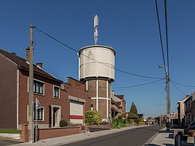 Cheratte-Hauteurs, Wasserturm in der Straße