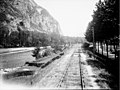 Strecke bei Ussat-les-Bains, im Hintergrund der Bahnhof (1906)