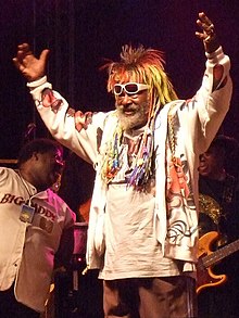 Clinton performing with Parliament-Funkadelic in 2007
