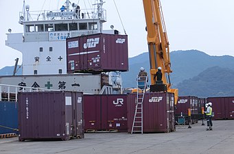 12-foot (3.66 m) the 19D-type container used by JR Freight in Japan