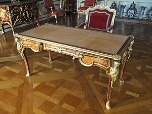 Writing desk with Espagnolettes by Charles Cressent (1730–1735)