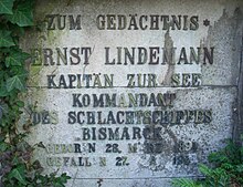 A grave stone commemorating Ernst Lindemann