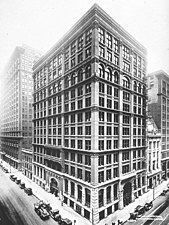 The Home Insurance Building in Chicago, by William Le Baron Jenney (1884)