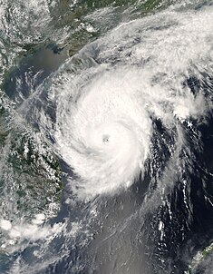 Taifun Neoguri am 17. April