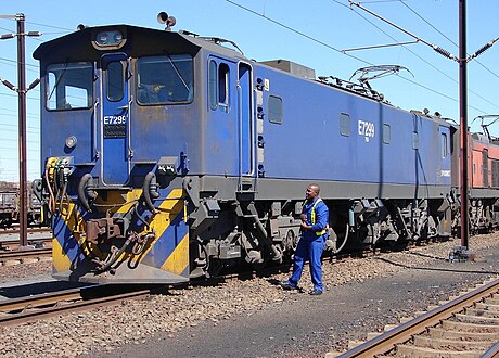 No. E7299 in Spoornet blue livery with solid numbers and inscribed 7E6 at Vryheid, KwaZulu-Natal, 16 August 2007