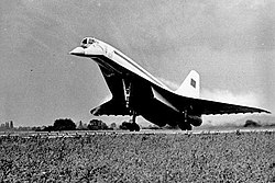 Erster Tu-144-Prototyp beim Start in Berlin-Schönefeld