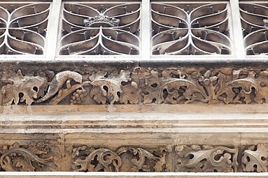 Gothic acanthuses on the Hôtel de Cluny, Paris, unknown architect or sculptor, 1485-1510[8]