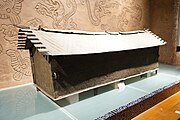 Dian bronze coffin in the shape of house