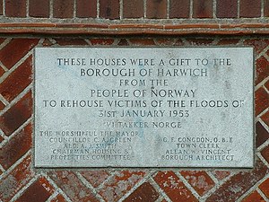 Plaque in Harwich thanking the Norwegian government for the building of new homes