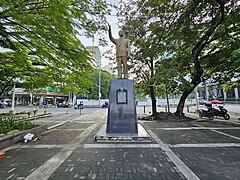 Statue of Manuel Roxas in Ermita, Manila