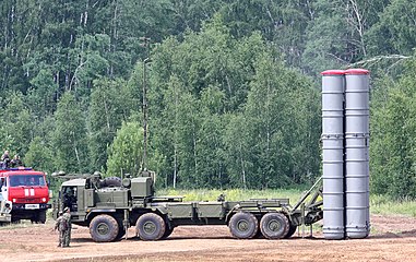 The self-propelled launch vehicle 5P90S on a BAZ-6909-022 chassis for the S-400 system