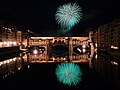 Oktober: Feuerwerk über der Ponte Vecchio