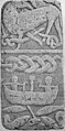 Der als Gosforth-Kreuz bekannte Grabstein mit der mythischen Abbildung von Thors „Fischzug“ bzw. dessen Kampf mit der Midgardschlange. Im Bild ist die Schlange als „Seilverkürzungsstek“ (Twistplatting) ähnlich der Schützenschnur abgebildet.