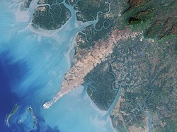 Satellitenaufnahme der Kaloum-Halbinsel mit den Los-Inseln