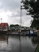 Installing the new lifting bridge in 2007