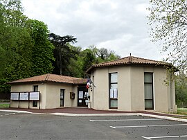 The town hall in Saint-Martial-de-Valette